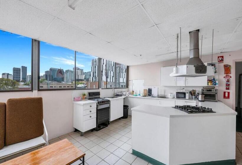 غرفة إقتصادية, Studio 19 Wright Lodge