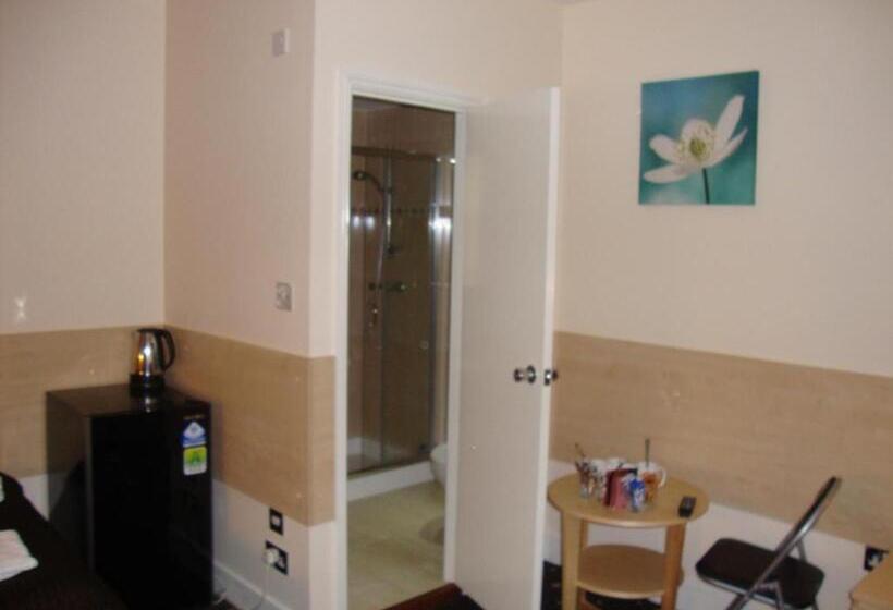 家庭间, Tony S House