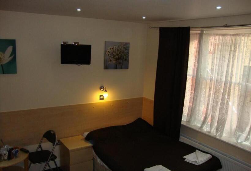 家庭间, Tony S House