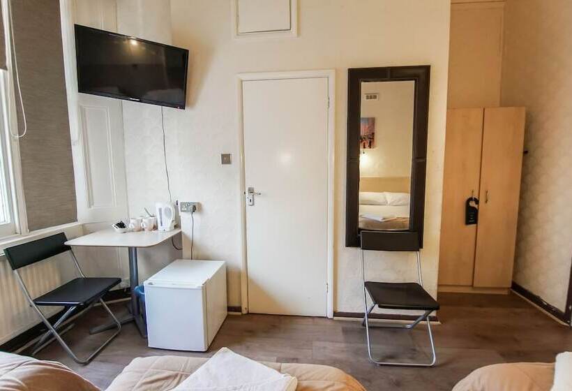 四人标准间, Tony S House