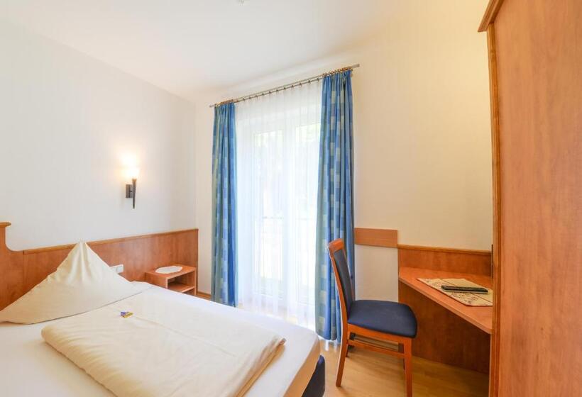 Номер Стандарт Индивидуальный, Waldhof