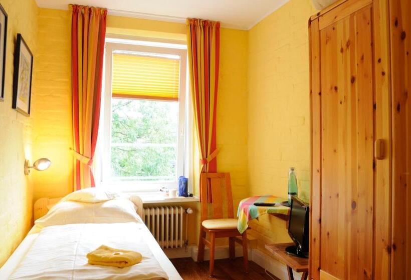 标准单人间, Zur Alten Stadtmauer