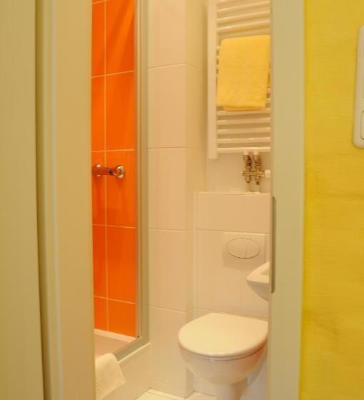 标准单人间, Zur Alten Stadtmauer