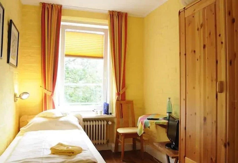 标准单人间, Zur Alten Stadtmauer