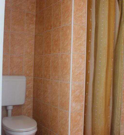 スタンダードトリプルルーム, Motelnet.t