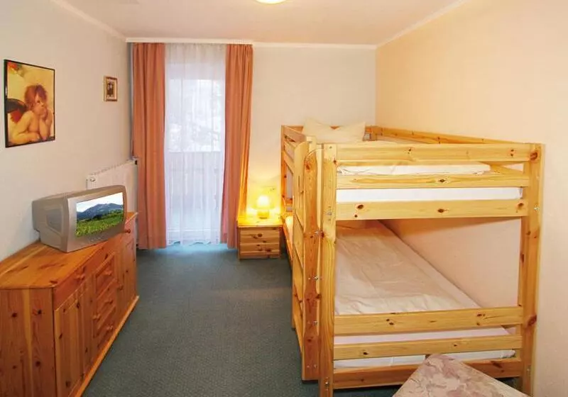 バルコニー付スイート, Parkhotel Tannenhof