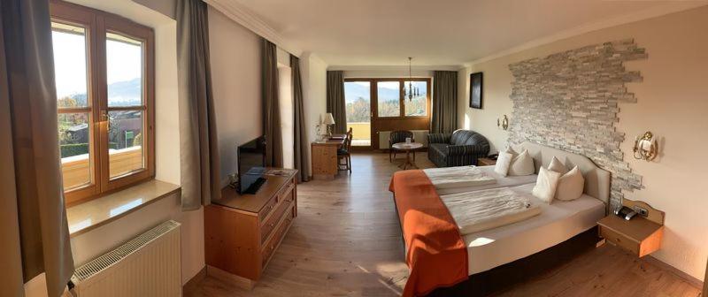 バルコニー付スイート, Parkhotel Tannenhof