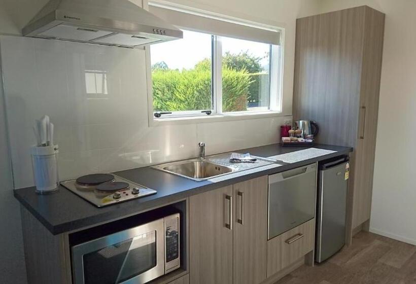 استوديو إدارى, Taupo Debretts Spa Resort