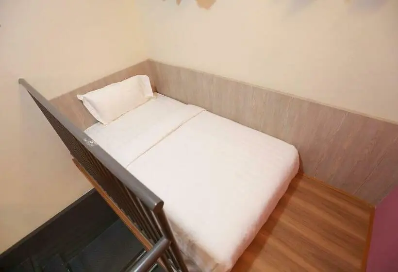 سوییت اجرایی, Pantai Regal Boutique
