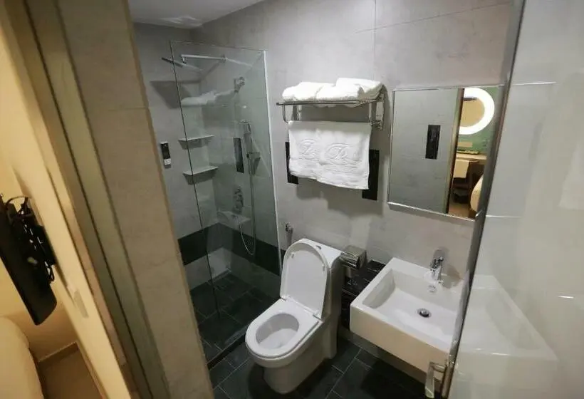 اتاق لوکس خانوادگی, Pantai Regal Boutique