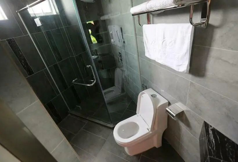 اتاق خانوادگی, Pantai Regal Boutique