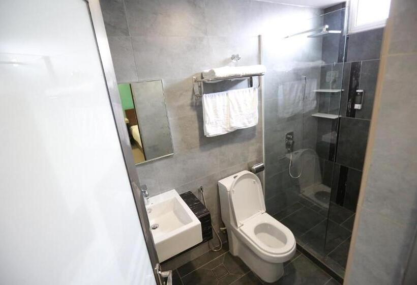 스탠다드 룸 킹사이즈 침대, Pantai Regal Boutique