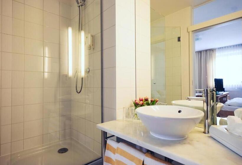 غرفة قياسية ثلاثية, Gasthof Klinglhuber