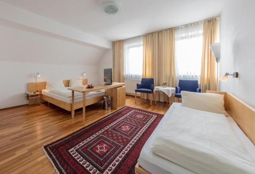 غرفة قياسية ثلاثية, Gasthof Klinglhuber