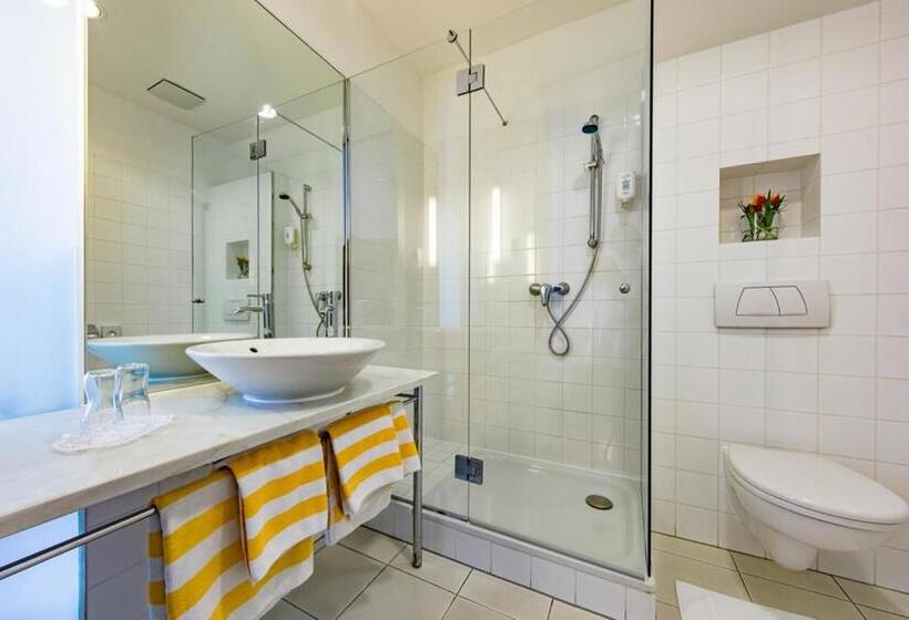 غرفة قياسية ثلاثية, Gasthof Klinglhuber