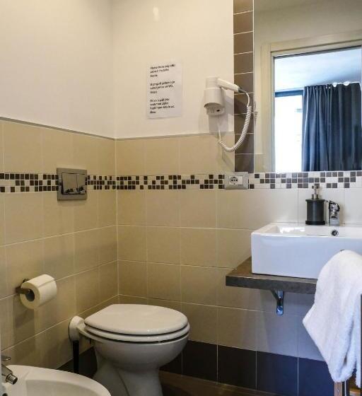 اتاق استاندارد سه نفره, Gialel Pisa Guest House