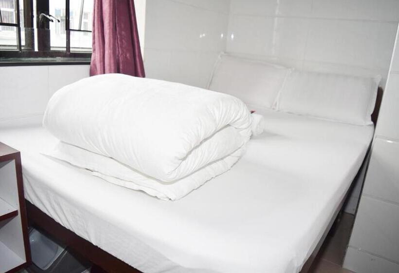 اتاق استاندارد یک نفره, Pay Less Guesthouse