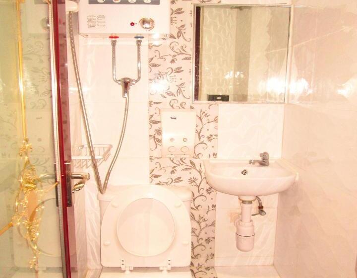 اتاق لوکس, Pay Less Guesthouse