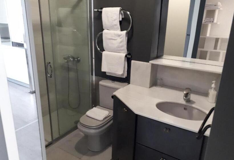 דירת חדר בקומת קרקע, Pr Blanco