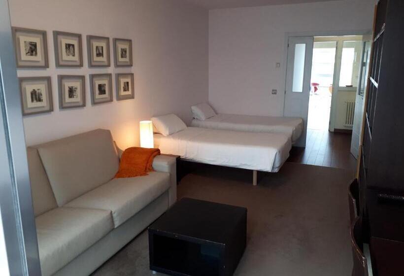 דירת חדר, Pr Blanco