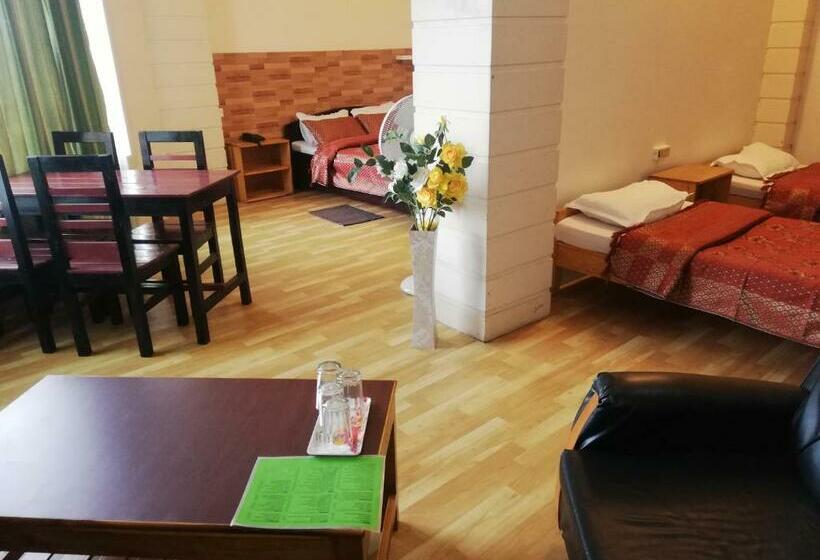 ファミリールーム, The Shillong Hills Guest House