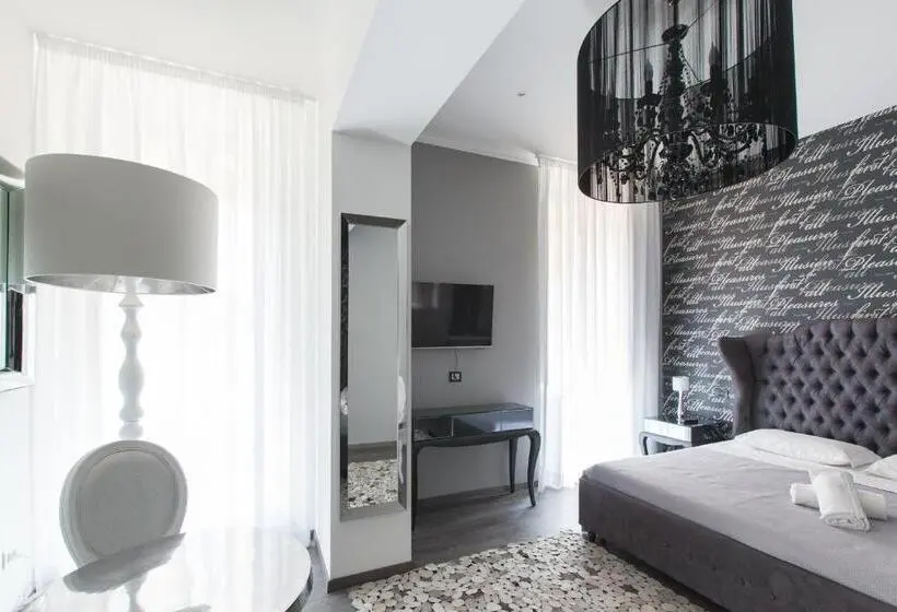 اتاق لوکس سه تخته, Town House Roma