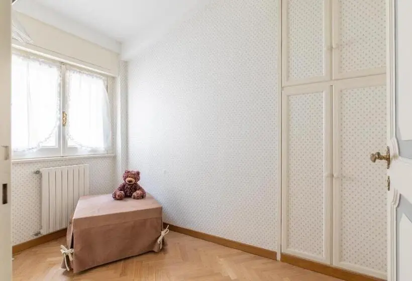سوییت خانوادگی, Town House Roma