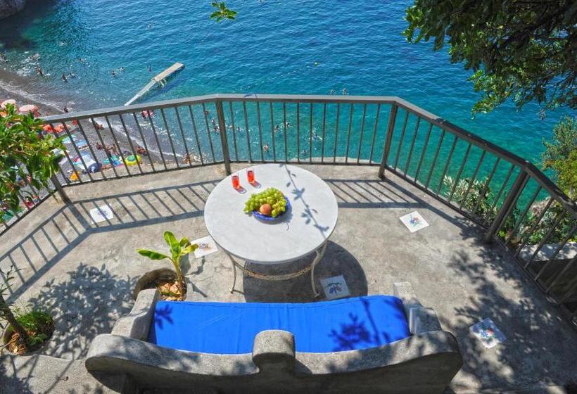 Comfort room with terrace, Villa Pietra Santa