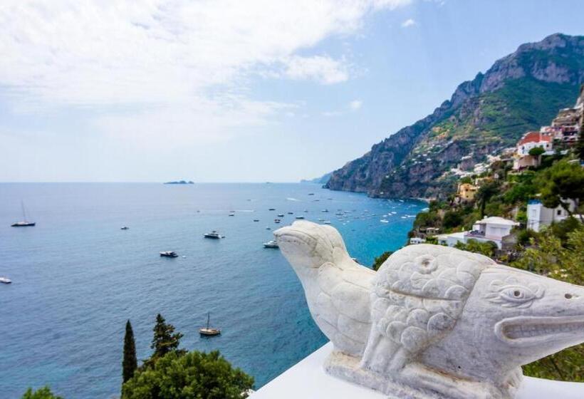 Comfort room with terrace, Villa Pietra Santa