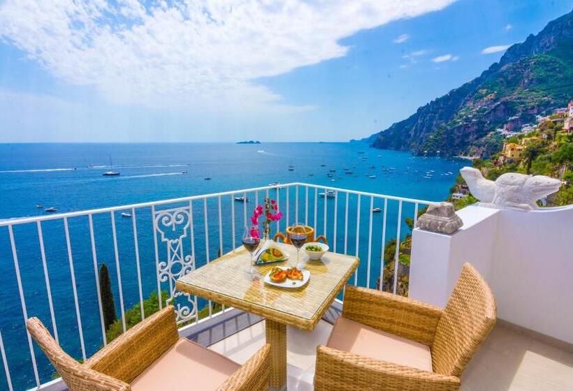 Comfort room with terrace, Villa Pietra Santa