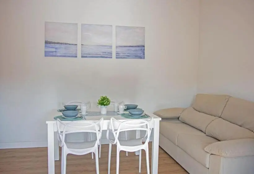 スタンダードスタジオ, Apartamentos Santander Maliaño Suites 3000