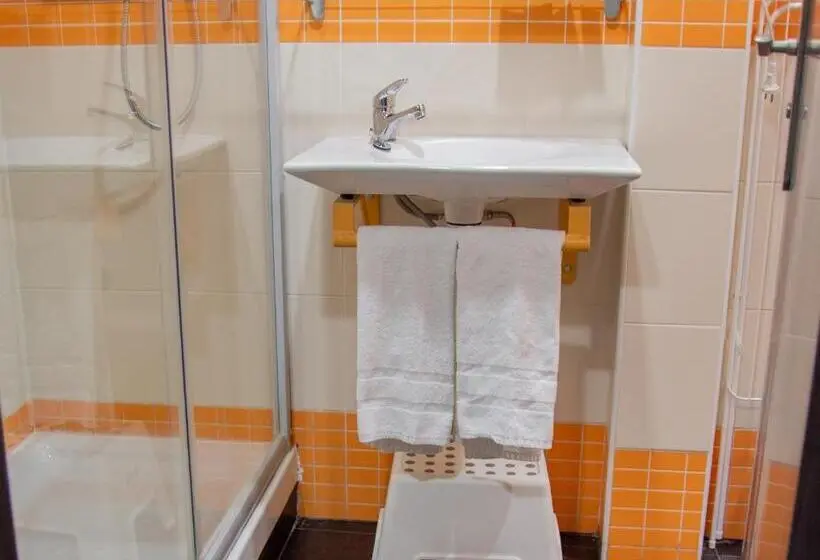 スタンダードスタジオ, Apartamentos Santander Maliaño Suites 3000