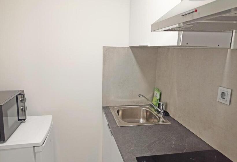 ファミリーステューディオ, Apartamentos Santander Maliaño Suites 3000