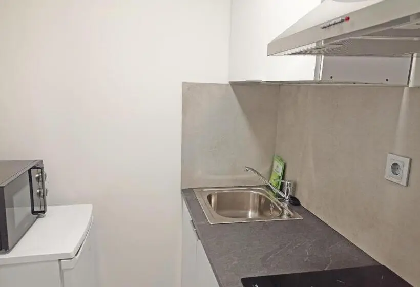 ファミリーステューディオ, Apartamentos Santander Maliaño Suites 3000