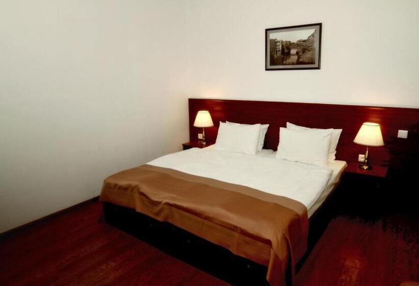 اتاق استاندارد اینتریور, Club2100