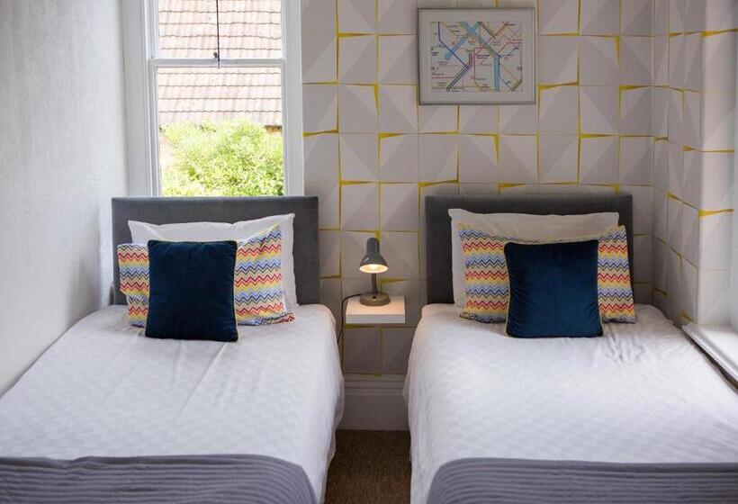 家庭交流房, Norbury House