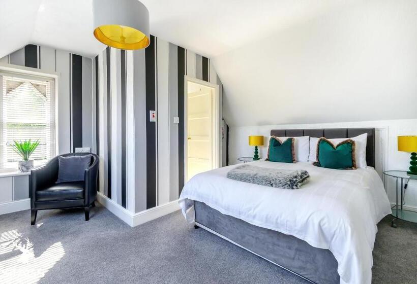 高级大房间, Norbury House