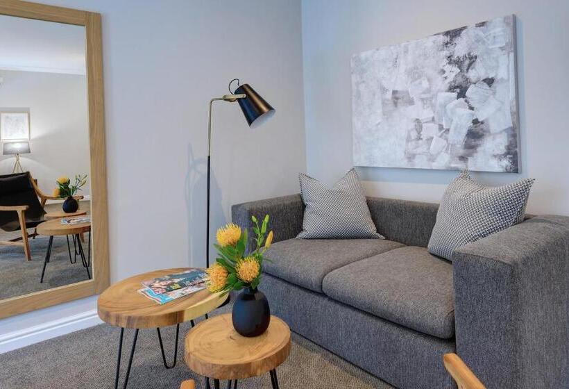 חדר משפחתי, Bay Lodge On The Beach