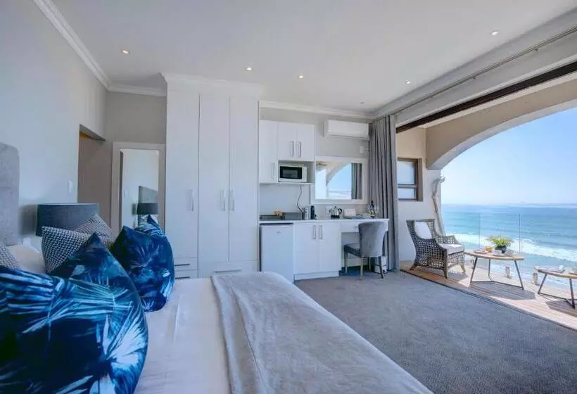 سوییت سوپریور با چشم‌انداز دریا, Bay Lodge On The Beach
