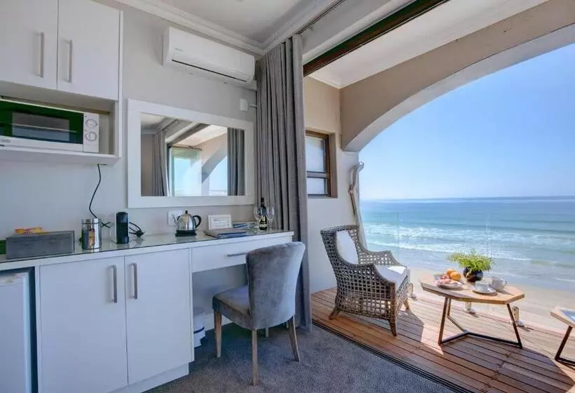 سوییت سوپریور با چشم‌انداز دریا, Bay Lodge On The Beach
