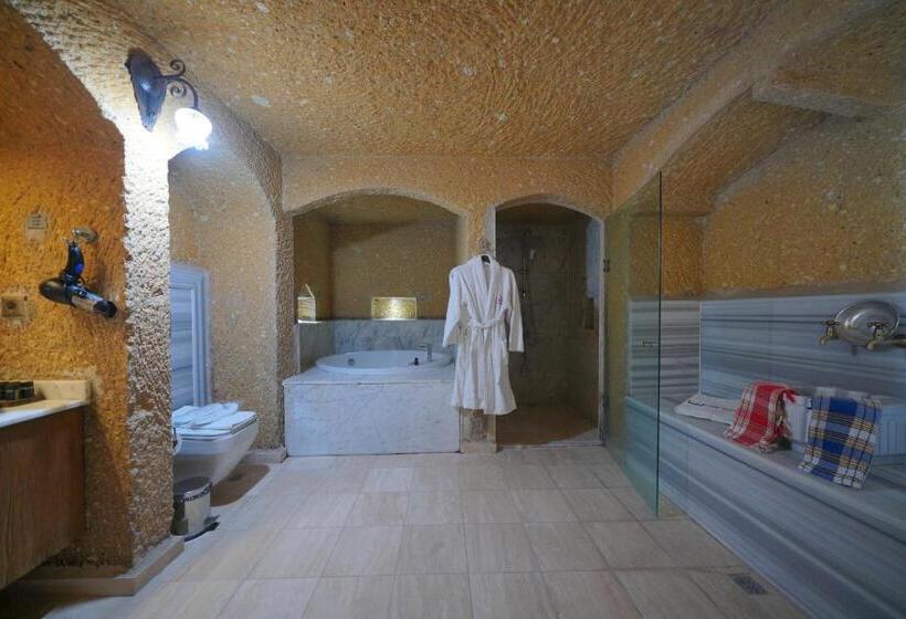Люкс, Holiday Cave