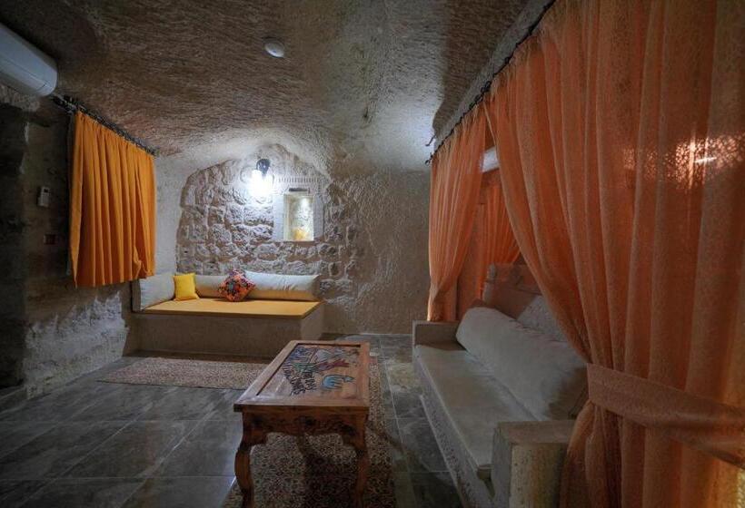 스위트, Holiday Cave