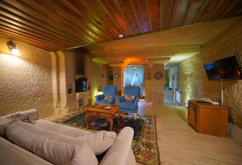 Люкс, Holiday Cave
