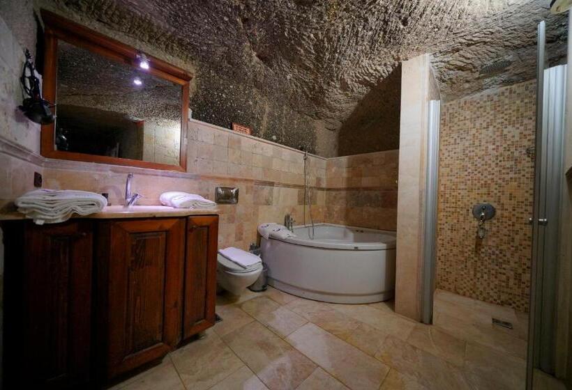 디럭스 트리플 룸, Holiday Cave