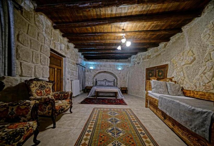 Трехместный Номер Deluxe, Holiday Cave