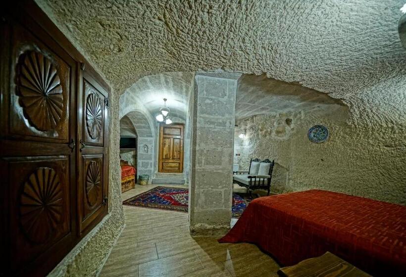 Трехместный Номер Deluxe, Holiday Cave