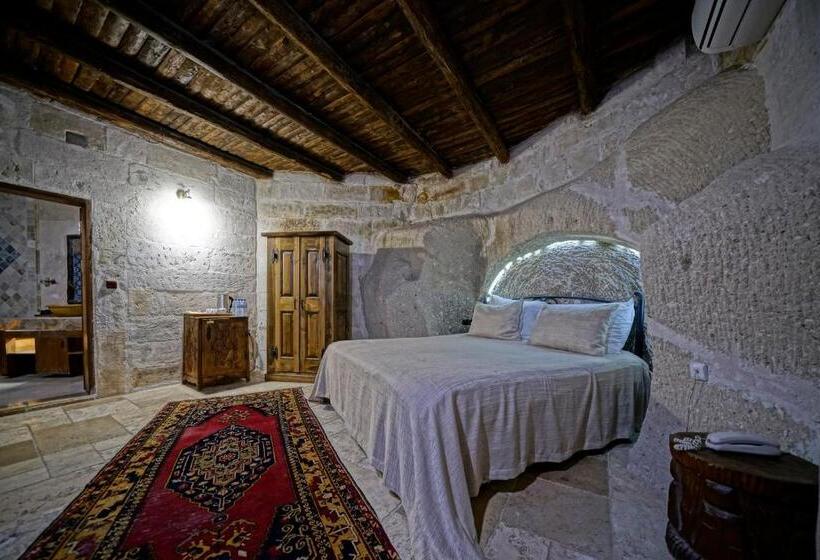 Семейный Номер, Holiday Cave