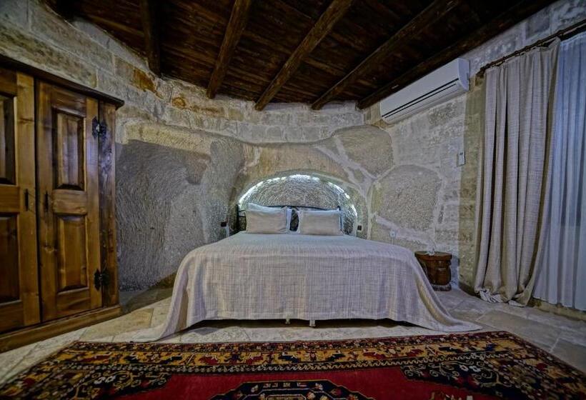 Семейный Номер, Holiday Cave