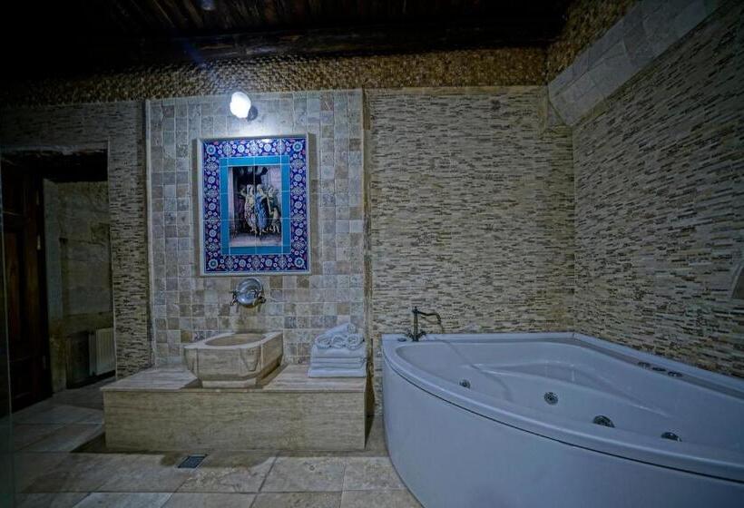 패밀리 룸, Holiday Cave