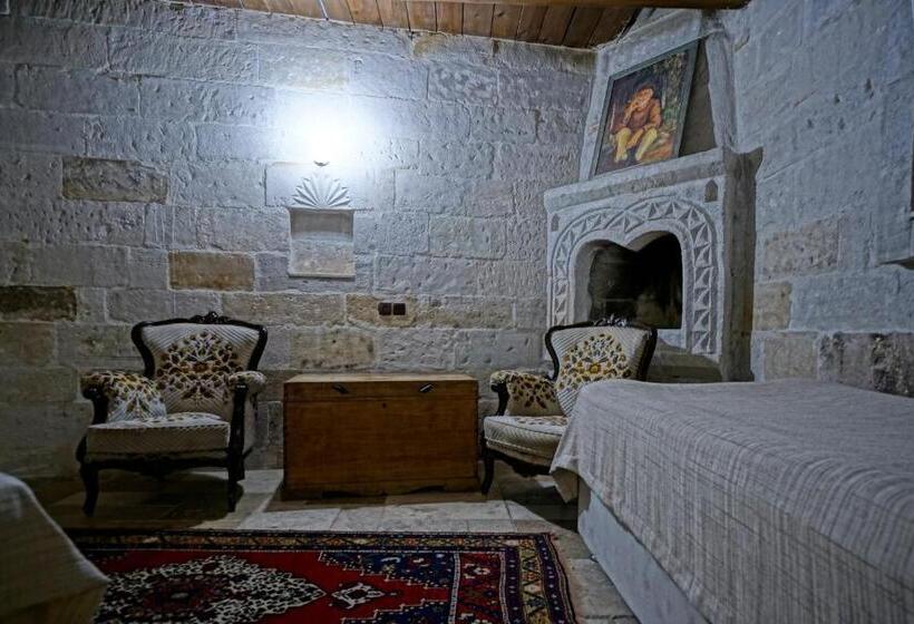 Семейный Номер, Holiday Cave